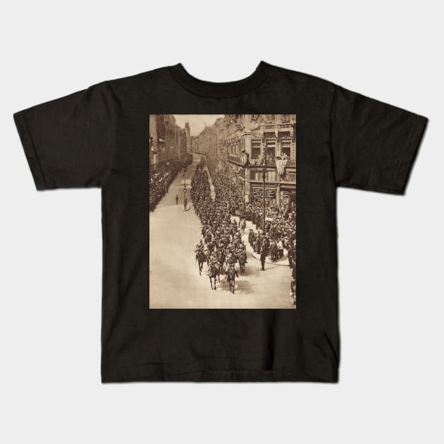 Anzac Day, London, 25 April 1919 Kids T-Shirt by artfromthepast